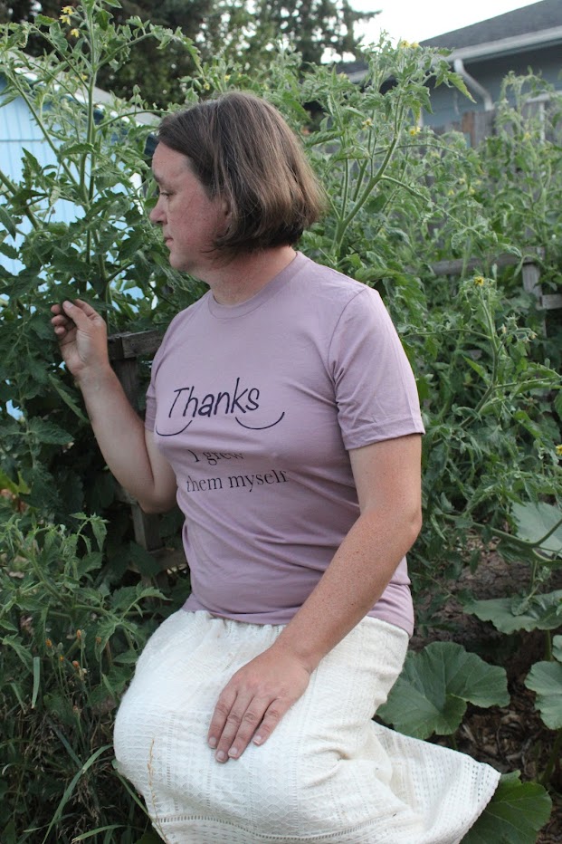 Jaelyn wearing "Thanks, I grew them myself" t-shirt